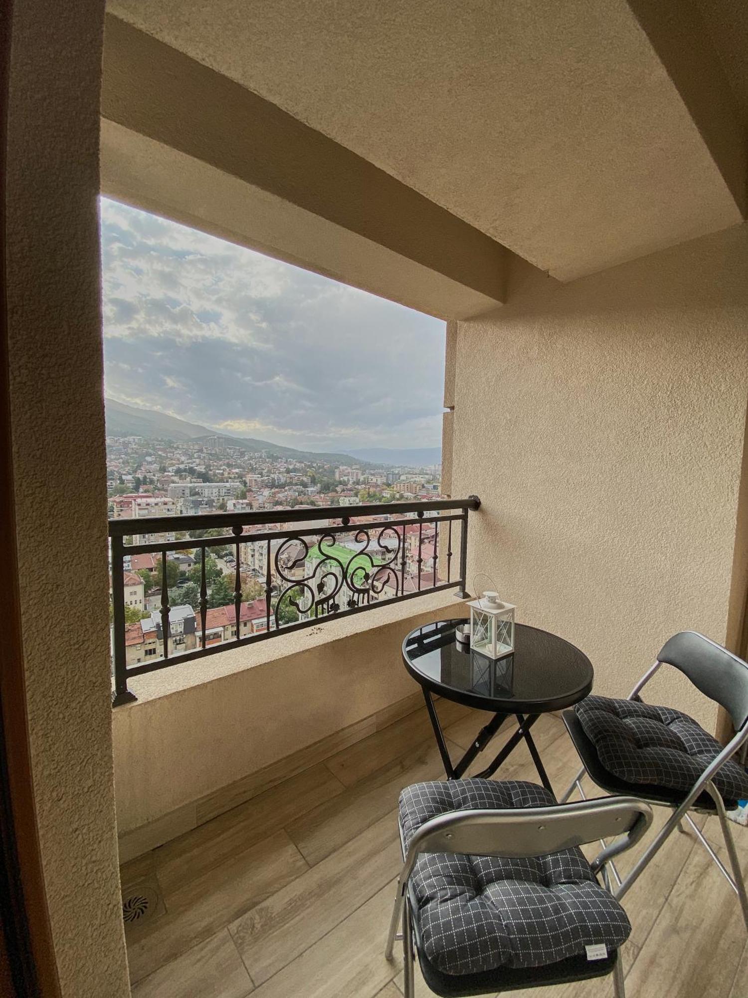 Stylish Apartment, Skopje Centre - Private Parking - Panoramic Views Zewnętrze zdjęcie